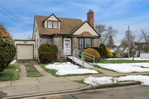 1503 Paul St, North Baldwin, NY, 11510-2025 | Card Image