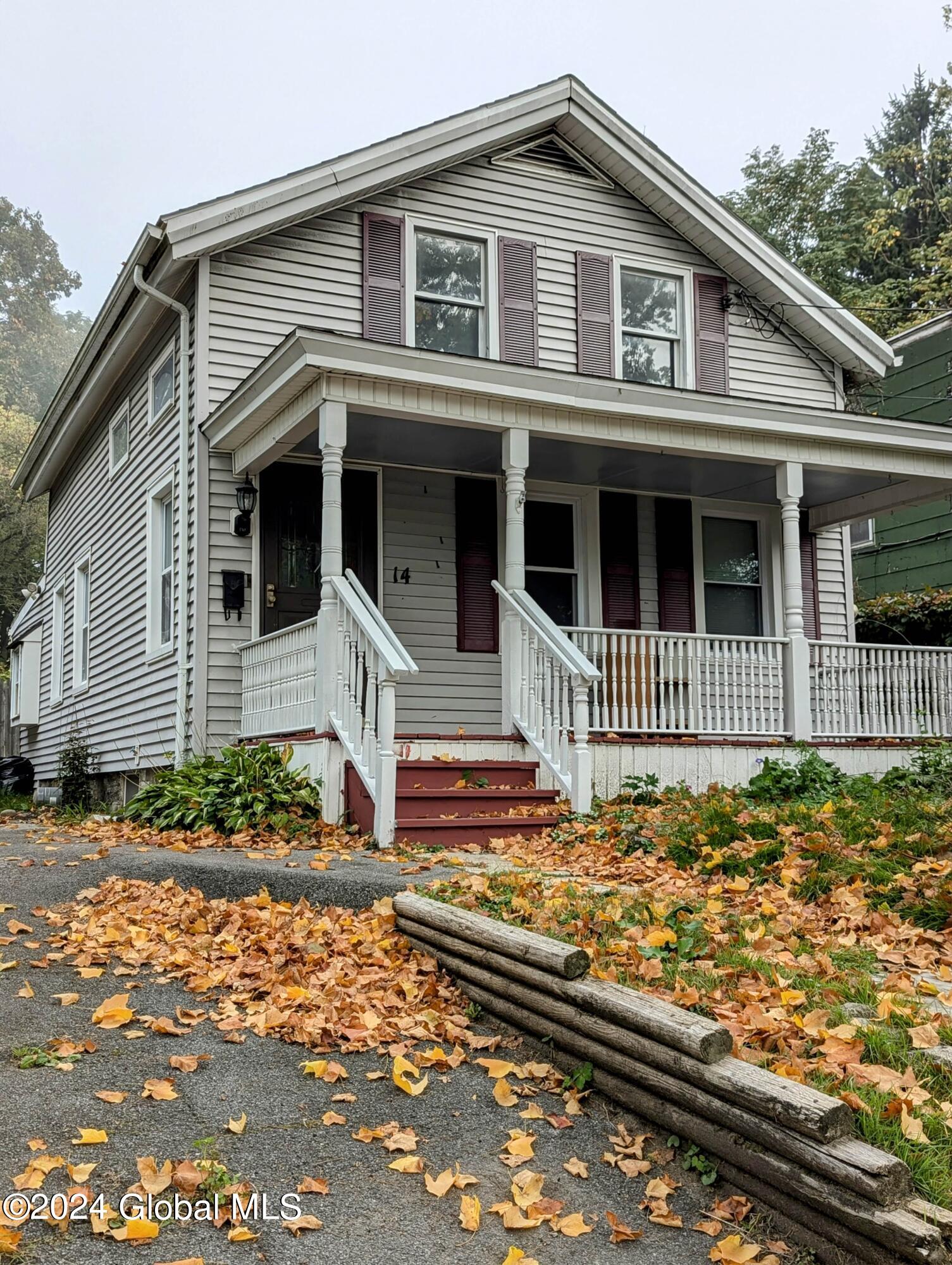 Pine St, Amsterdam, NY 12010