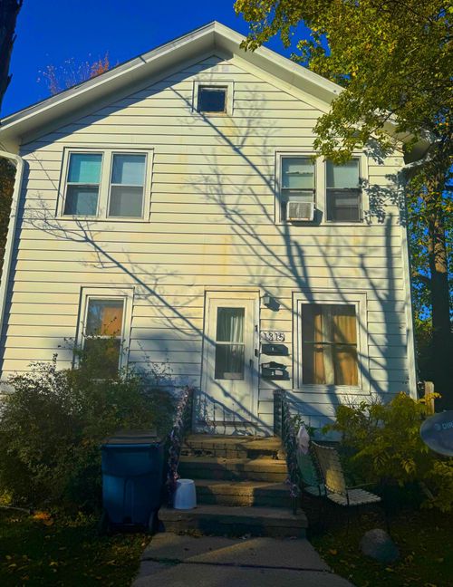 1315 Stockbridge Ave, Kalamazoo, MI, 49001-3875 | Card Image