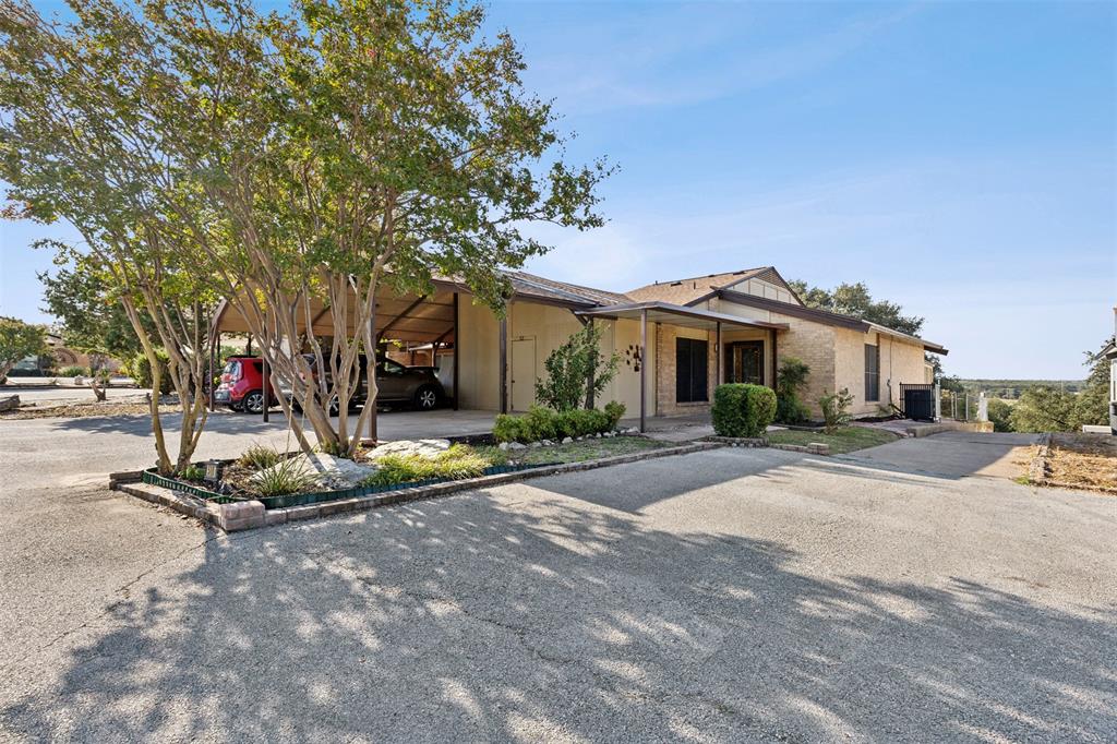 Elms Ct, Granbury, TX 76049
