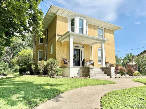 1029 Langdon St, Alton, IL, 62002-3655 | Card Image