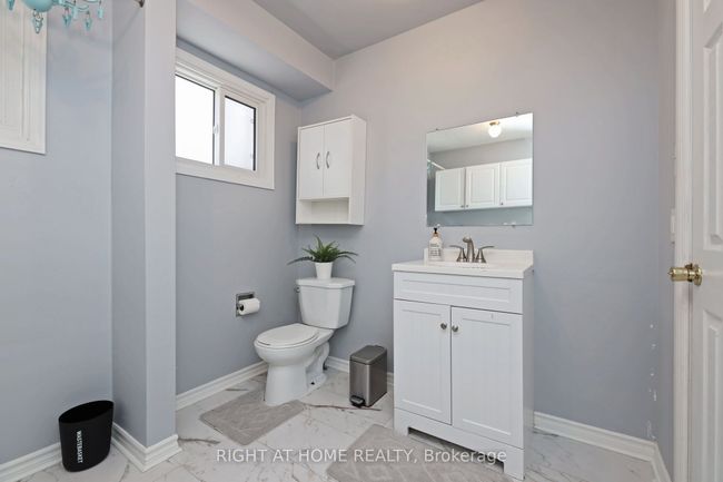 32 Chapman Dr, House other with 4 bedrooms, 4 bathrooms and 2 parking in Ajax ON | Image 16