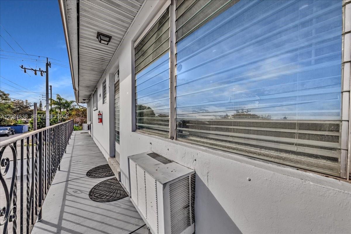 Residential in Hollywood 4