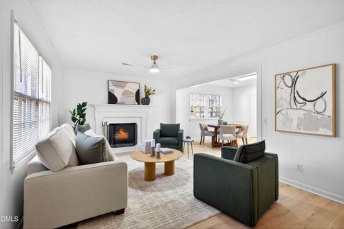 800 Plentywood Ct, Raleigh, NC, 27615-6136 | Card Image