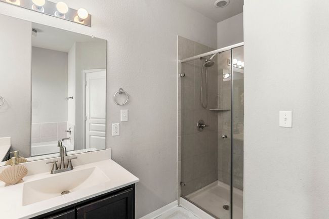 Walk in shower. | Image 17