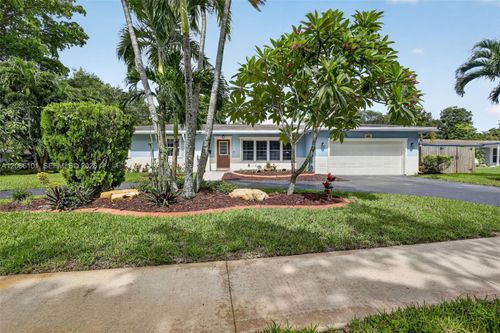 801 Ixora Ln, Plantation, FL, 33317-1207 | Card Image