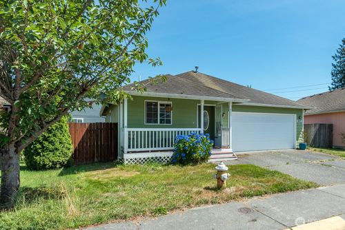 405 Spring Ln, Sedro Woolley, WA, 98284-8082 | Card Image