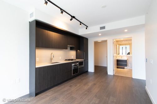 3209-5987 Wilson Ave, Burnaby, BC, V5H2R3 | Card Image