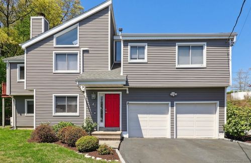 46 Fairway Grn, Fairfield, CT, 06825-3755 | Card Image