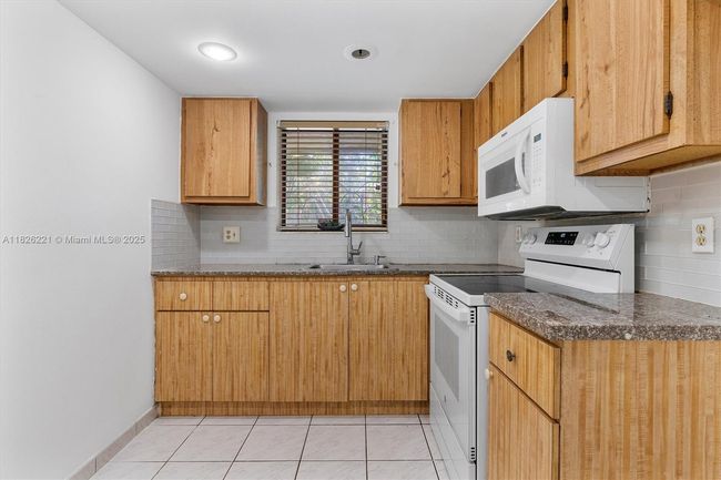APT-511 - 1125 S Flagler Ave, Condo with 2 bedrooms, 2 bathrooms and null parking in Pompano Beach FL | Image 21