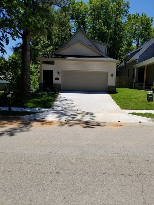 2359 W Houston St, Fayetteville, AR, 72703-1241 | Card Image