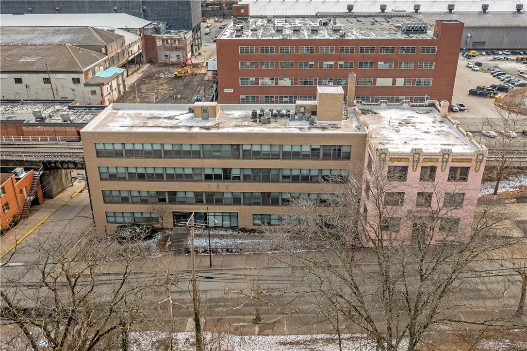 664 Linden Ave, E Pittsburgh, PA 15112