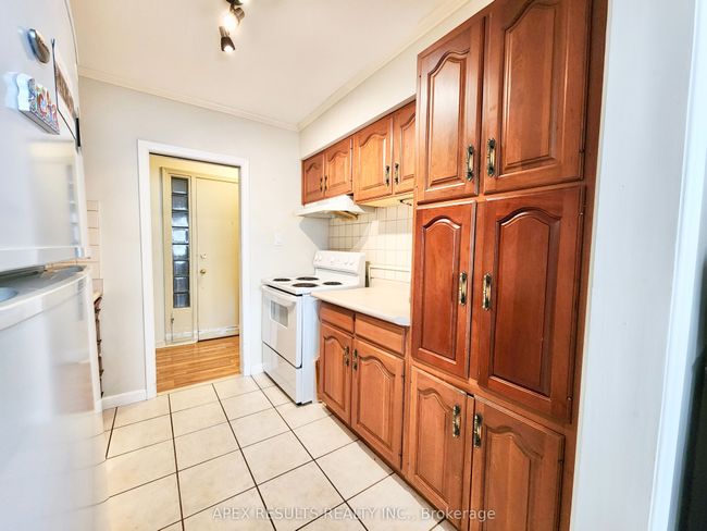 204 - 38 Charlton Ave W, Condo with 2 bedrooms, 2 bathrooms and null parking in Hamilton ON | Image 8