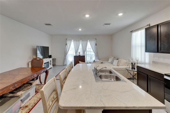 138 Mangrove Shade Cir, Townhouse with 3 bedrooms, 3 bathrooms and null parking in APOLLO BEACH FL | Image 13