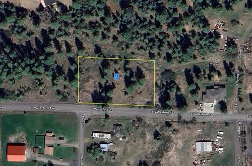 12101 E Valleyford Ave, Valleyford, WA, 99036-9796 | Card Image