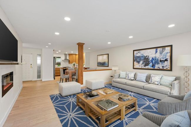 C21 - 2610 Torrey Pines Rd, Condo with 2 bedrooms, 2 bathrooms and null parking in La Jolla CA | Image 5