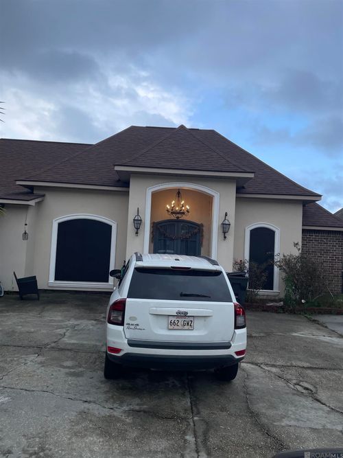 34232 Fountain View Dr, Walker, LA, 70785-3431 | Card Image