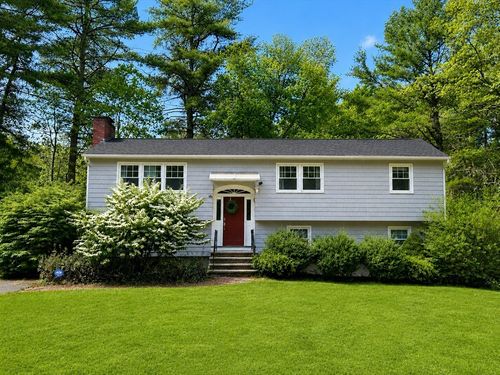 125 Craigie Cir, Carlisle, MA, 01741-1615 | Card Image