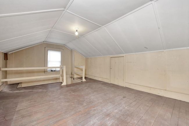 88 79 Th Ave, House other with 3 bedrooms, 2 bathrooms and 1 parking in Glendale NY | Image 17