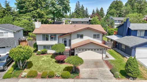 3208 Se 19th Ct, Renton, WA, 98058-4711 | Card Image