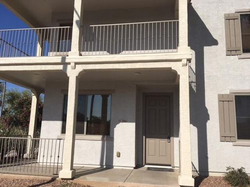 2866 S Brett St, Gilbert, AZ, 85295-6016 | Card Image