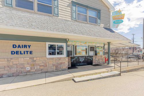 6 School Street, Berwick, ME, 03901 | Card Image