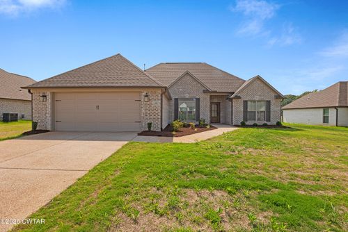 93 Garrison Dr, Jackson, TN, 38305-3173 | Card Image