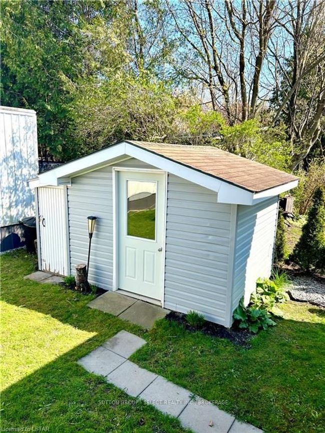 13 Sutton Dr, House other with 2 bedrooms, 0 bathrooms and 1 parking in Goderich ON | Image 5