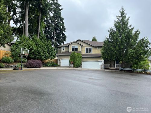 8233 Ne 163rd Place, Kenmore, WA, 98028 | Card Image