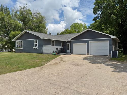 420 S Pelican Ave, Vergas, MN, 56587-4107 | Card Image