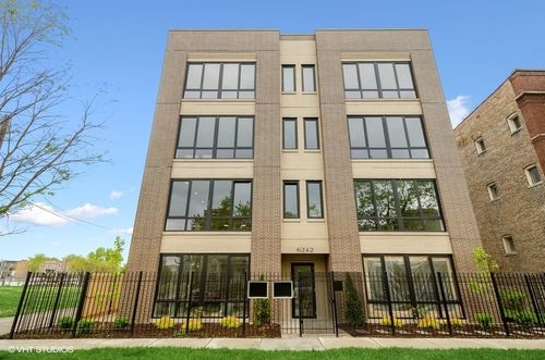 3n-6242 Greenwood Ave, Chicago, IL, 60637-2728 | Card Image