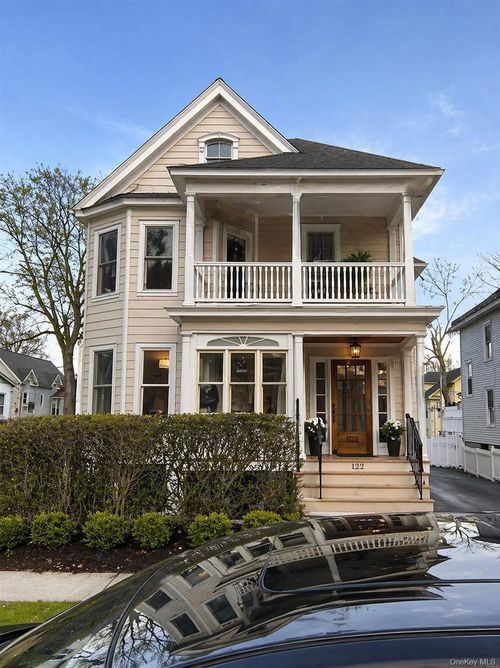 122 S Cherry St, Poughkeepsie, NY, 12601-4286 | Card Image