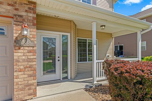 1538 Burr Dr, North Liberty, IA, 52317-4782 | Card Image