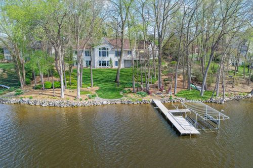62102 Pheasant Pointe Dr, Sturgis, MI, 49091-9675 | Card Image