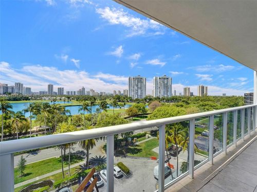 apt-706-3625 N Country Club Dr, Aventura, FL, 33180-1712 | Card Image