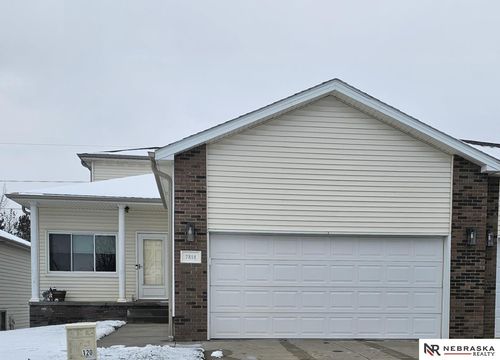 7814 Phares Dr, Lincoln, NE, 68516-6760 | Card Image
