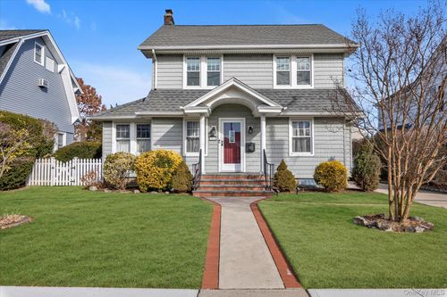 51 Huntington Ave, Lynbrook, NY, 11563-3735 | Card Image
