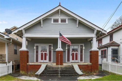 2626-28 26 Acacia Street, New Orleans, LA, 70122 | Card Image