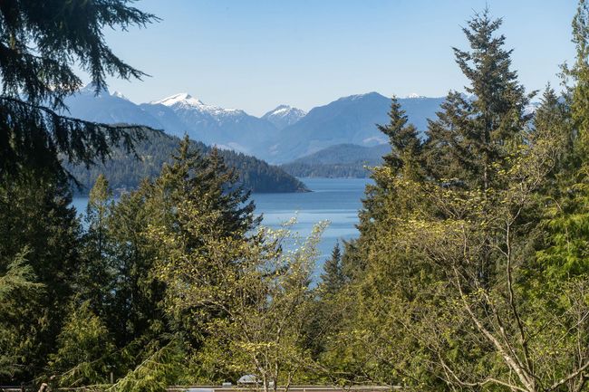 876 Windjammer Road, House other with 4 bedrooms, 3 bathrooms and null parking in Bowen Island BC | Image 38