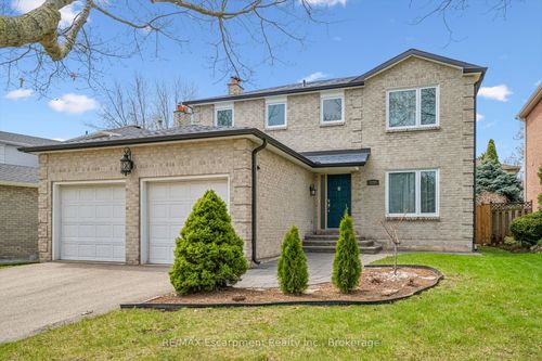 227 Martindale Ave, Oakville, ON, L6H4K2 | Card Image