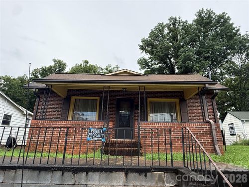 426 Bouchelle St, Morganton, NC, 28655-3009 | Card Image