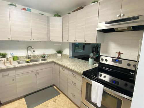 306-2566 Garden Dr S, Lake Worth, FL, 33461-7011 | Card Image