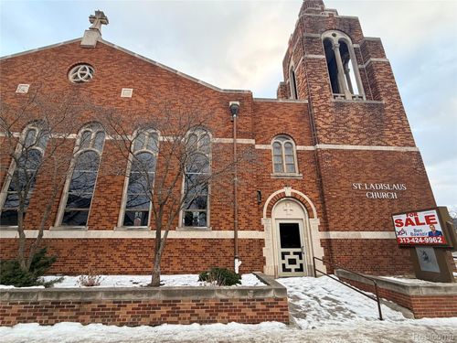 2730 Caniff St, Hamtramck, MI, 48212-3033 | Card Image