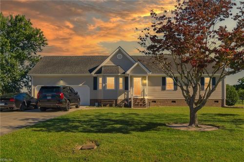 210 Lynette Dr, Elizabeth City, NC, 27909-6348 | Card Image