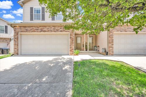 2525 Fox Trot Trl, Bloomington, IL, 61705-6603 | Card Image