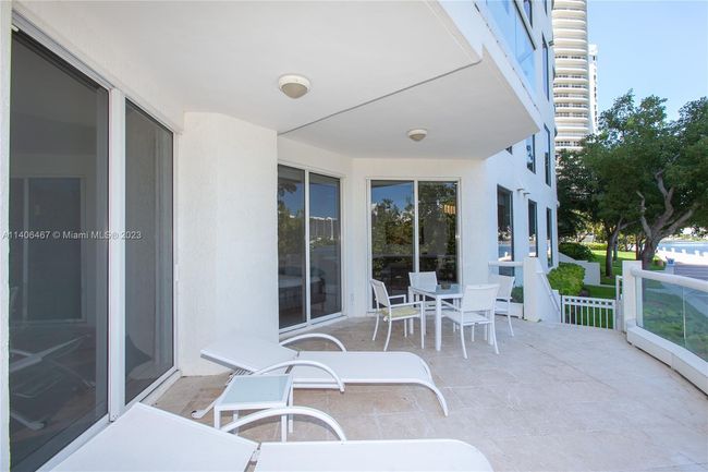 APT-104 - 6000 Island Blvd, Condo with 2 bedrooms, 2 bathrooms and null parking in Aventura FL | Image 11