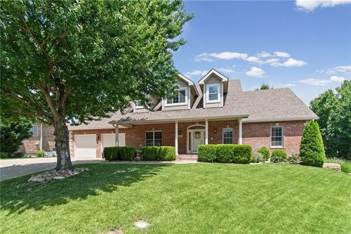 702 Bellerive Ct, Lansing, KS, 66043-2240 | Card Image