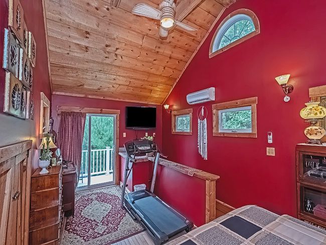 Extra space in the Master for a treadmill | Image 20