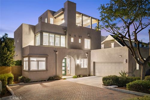 101 Newington, Irvine, CA, 92618-1056 | Card Image