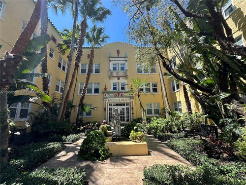 205-536 14th St, Miami Beach, FL, 33139-4075 | Card Image
